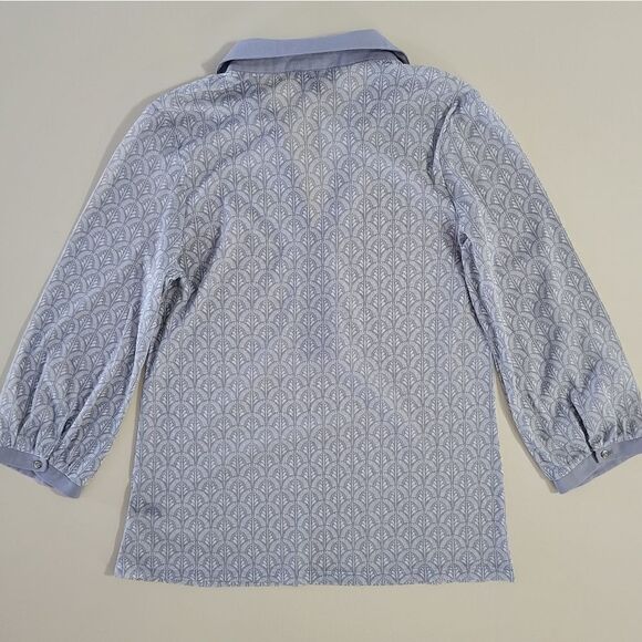 Limited Semi-Sheer Gray Print V-neck 3/4 Sleeve Pullover Blouse - Picture 12 of 12